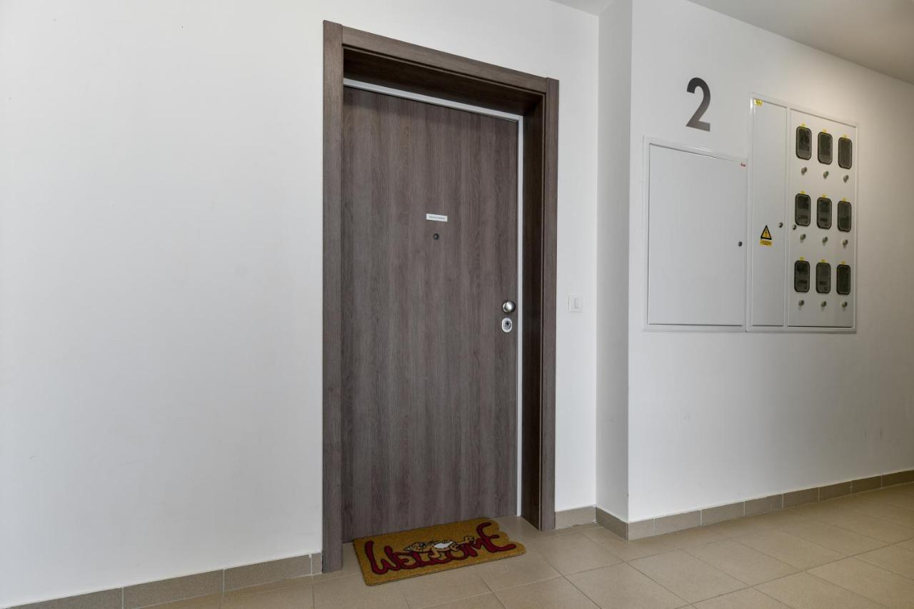 Modern Apartment For 2025' Vacation In Zára Kültér fotó