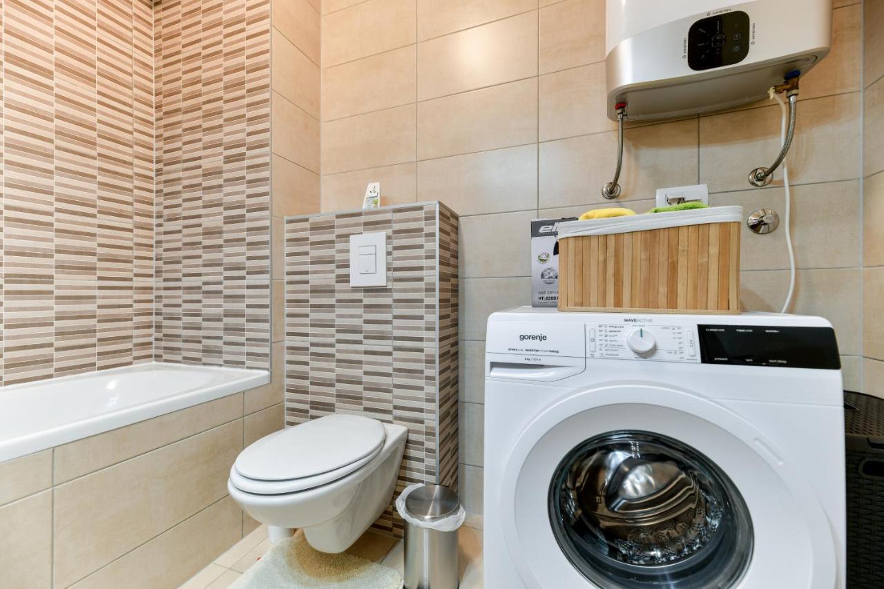 Modern Apartment For 2025' Vacation In Zára Kültér fotó