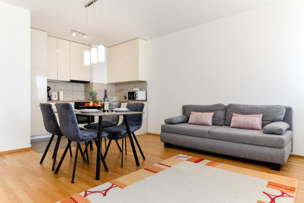 Modern Apartment For 2025' Vacation In Zára Kültér fotó