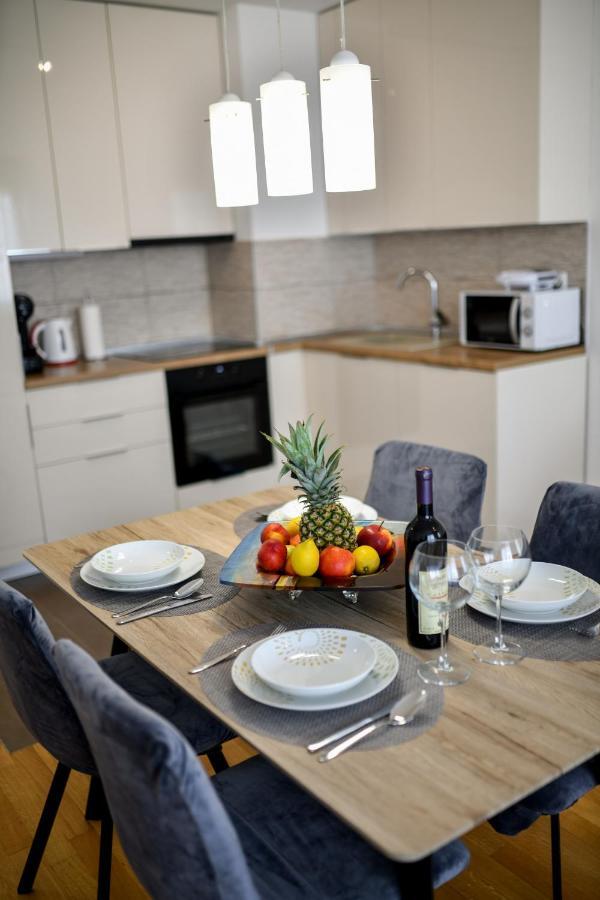 Modern Apartment For 2025' Vacation In Zára Kültér fotó